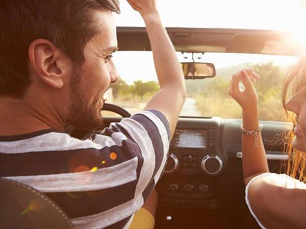 couple in convertible