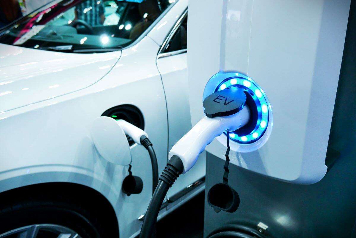 Don’t Wait! Get Your EV This Year With Auto Loans for Electric Cars